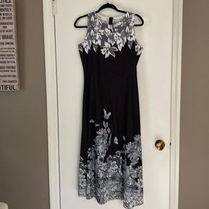 Boutique sheath dress, black white and gray, size M. NWT